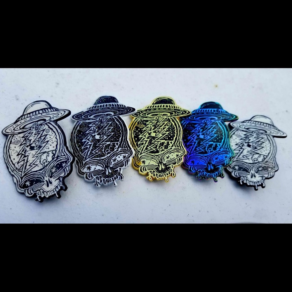 Grateful Dead Enamel Pin “Steal Your Cattle”